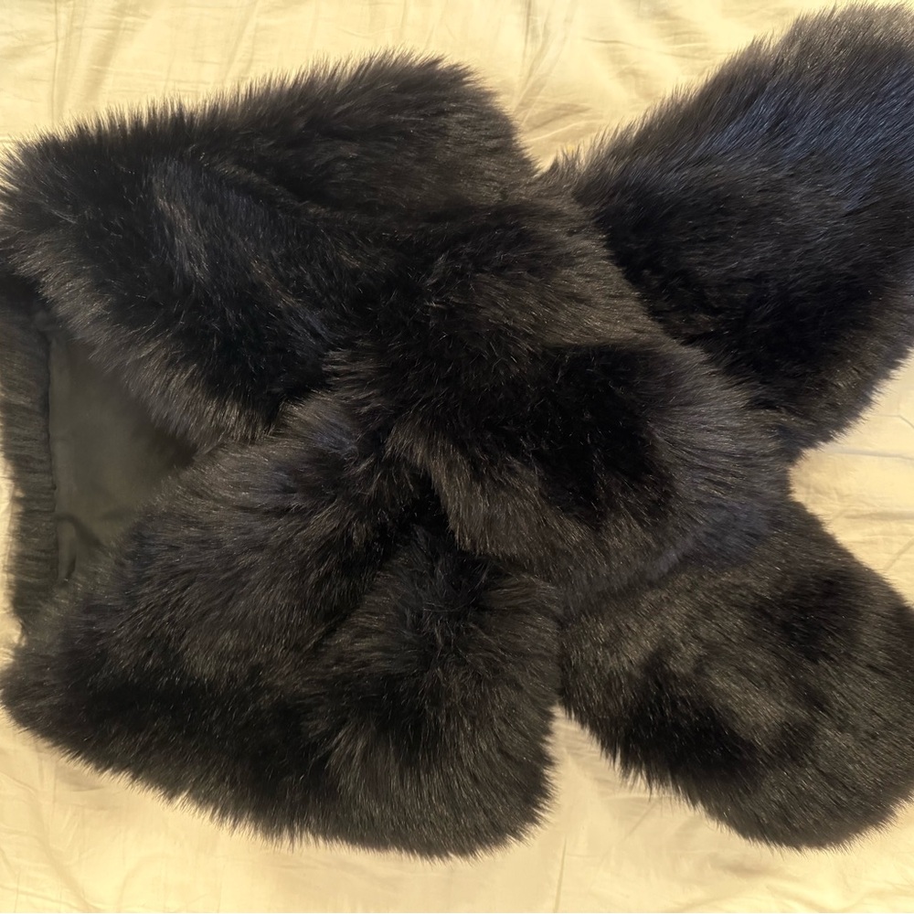 Luxurious Black Faux Fur Scarf